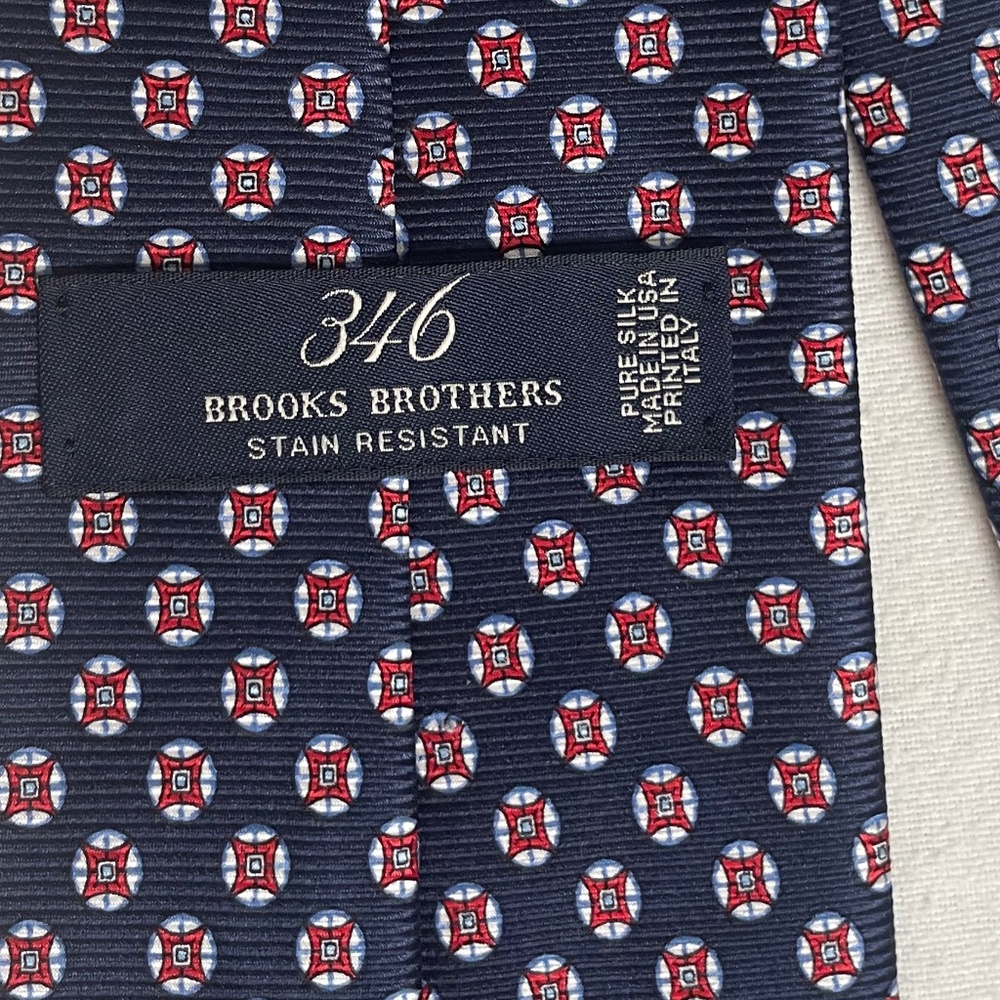 Brooks Brothers Pattern Silk Tie, Made in USA